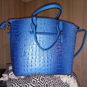 NWOT, Non genuine alligator skin purse, royal blue in color,